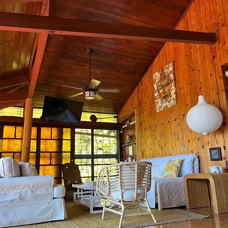 Mid-Century: Caribbean Style Apartment Contant  Bagian luar foto