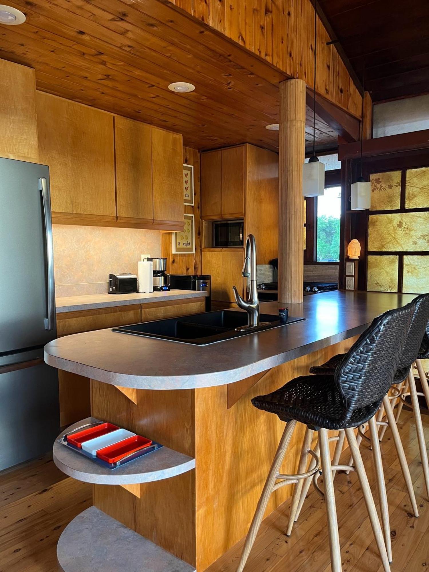 Mid-Century: Caribbean Style Apartment Contant  Bagian luar foto